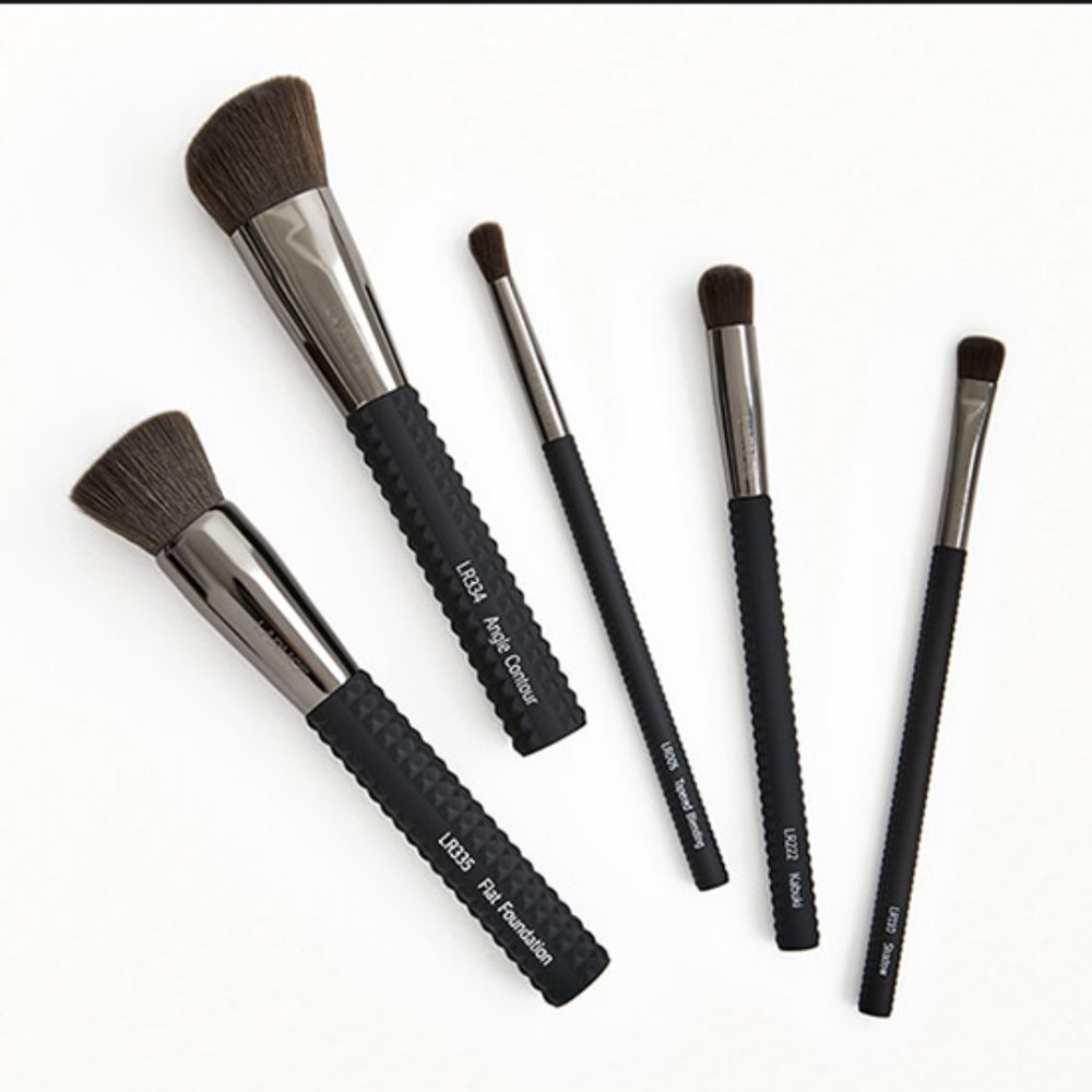 LARUCE Essentials Brush Set
